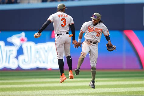 Orioles complete first sweep of Blue Jays in Toronto since 2005 with 8-3 win in 11 innings